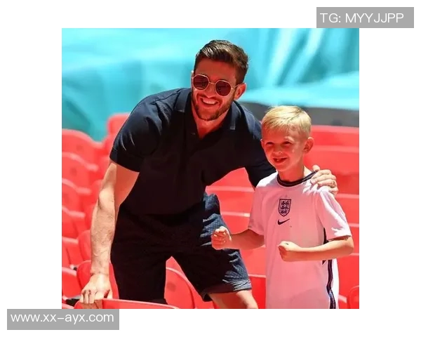 乔治妻子生日聚会合影多位球员太太同框展现友谊与魅力